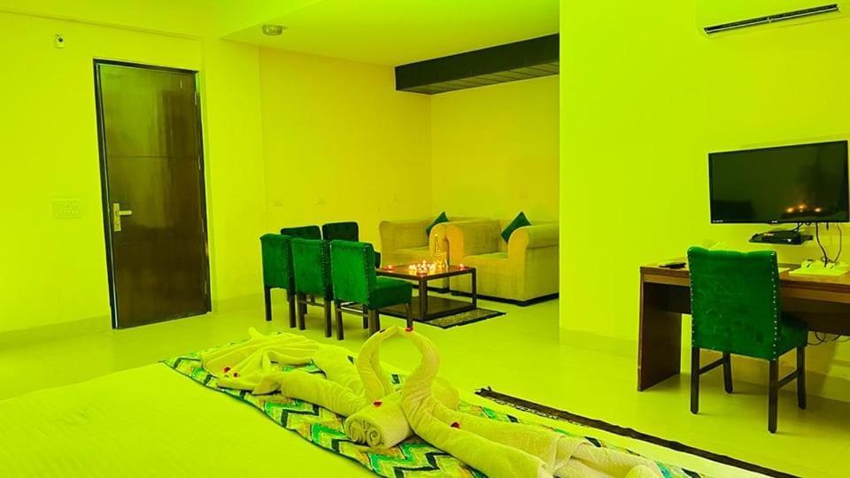 Hotel The Am Bliss 古尔冈 外观 照片